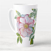 美しいリアルな水彩バラ。 カフェラテマグ (左アングル)