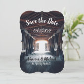 美しいルーラルカバードブリッジ・セーブ・ザ・デート 招待状 (スタンド正面)