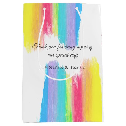 美しいレインボーパーソナライズされたLGBTQ結婚ズ ミディアムペーパーバッグ (正面)