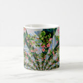 美しいレトロなピンクの赤いバラの水色フローラ コーヒーマグカップ (中央)