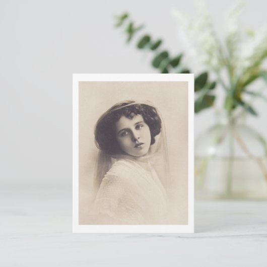 美しいロマンチックな女性ヴィンテージ ポストカード (スタンド正面)