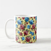 美しいロマンチックな春赤い青ガーリーい花 コーヒーマグカップ (左)