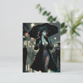 美しいヴィンテージの女性が雨の中を歩く ポストカード (スタンド正面)