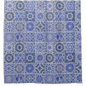 美しいヴィンテージタイル – 青と白の浴室 シャワーカーテン (正面)