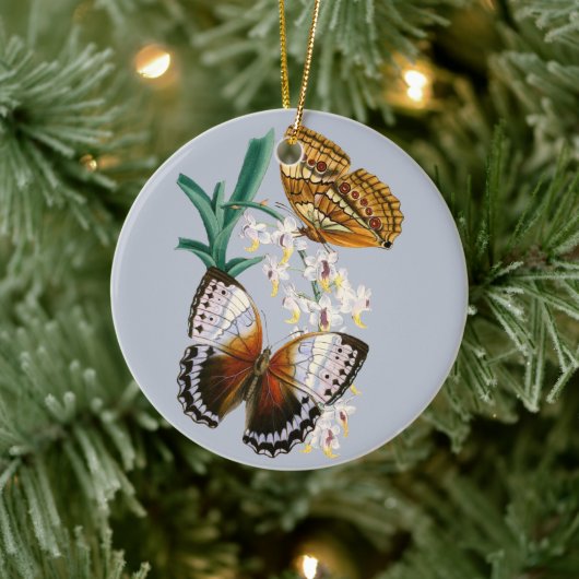 美しいヴィンテージフローラバタフライイラストレーション セラミックオーナメント (ツリー)
