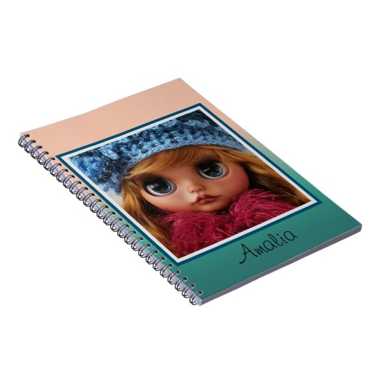 美しい人形ブライザ大きな目のファッションスタイリッシュおもしろい ノートブック (右側)