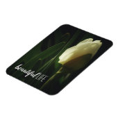 美しい人生の言葉を添えた水仙の写真 マグネット (左側)