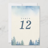 美しい冬の松の木の青いテーブルナンバー 招待状 (正面)
