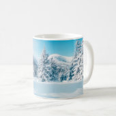美しい冬の自然風景、素晴らしい山 コーヒーマグカップ (正面右)