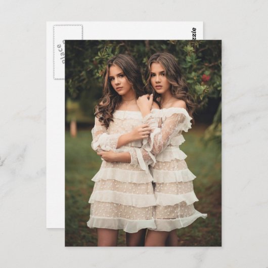 美しい双子の写真 ポストカード (正面/裏面)