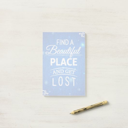 美しい場所を見つけ、無くなっている得て下さい ポストイット (デスク上)