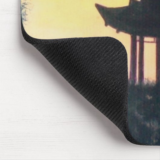 美しい塔のシルエットの芸術の日没の景色 マウスパッド (コーナー)