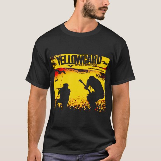 美しい夕焼けの空のEssential Tシャツ (正面)