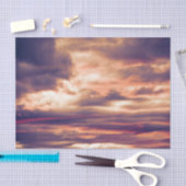 美しい夕焼けの雲 オレンジ色と紫色の空 薄葉紙 (クラフト)