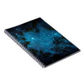 美しい夜空、天の川と木。 ノートブック (右側)