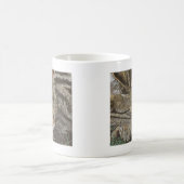 美しい夢みる人(睡眠の虎猫) コーヒーマグカップ (中央)