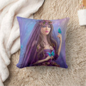 美しい女性の妖精と青い蝶。ファムタス クッション (ブランケット)
