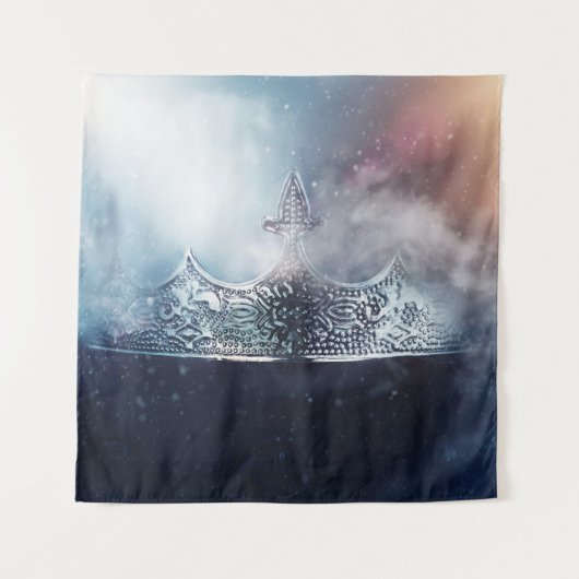 美しい女王と王冠 タペストリー (正面)