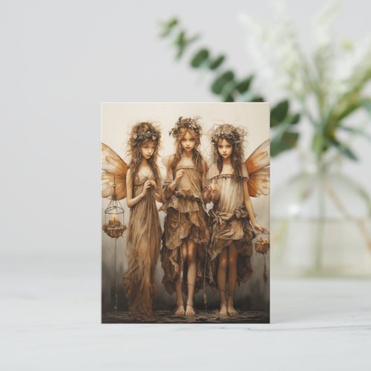 美しい妖精の茶色のドレス白熱［赤熱］光を放つの蝋燭 ポストカード (スタンド正面)