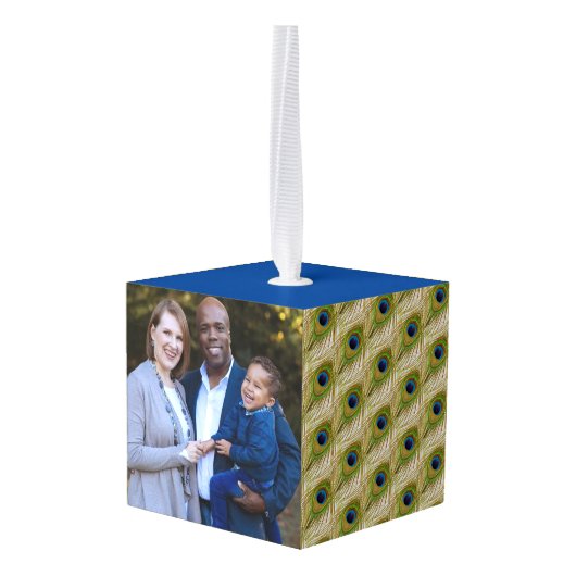 美しい孔雀の羽とカスタマイズ可能な写真 キューブオーナメント (裏面アングル)