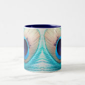 美しい孔雀の羽と名前 ツートーンマグカップ (中央)