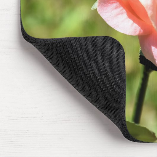 美しい完璧なピンクのバラの花 マウスパッド (コーナー)