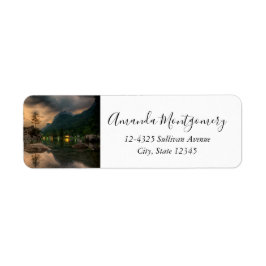 美しい山の湖の夕べ写真 ラベル