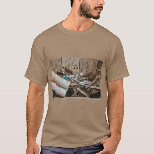 美しい工具デザイン - 職人技が芸術に出会う場所 Tシャツ (正面)