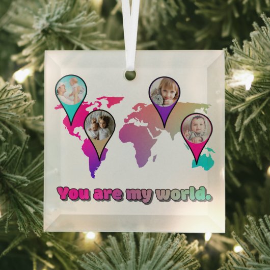 美しい数々のカラーの世界地図フォトコラージュ ガラスオーナメント (インサイチュ)