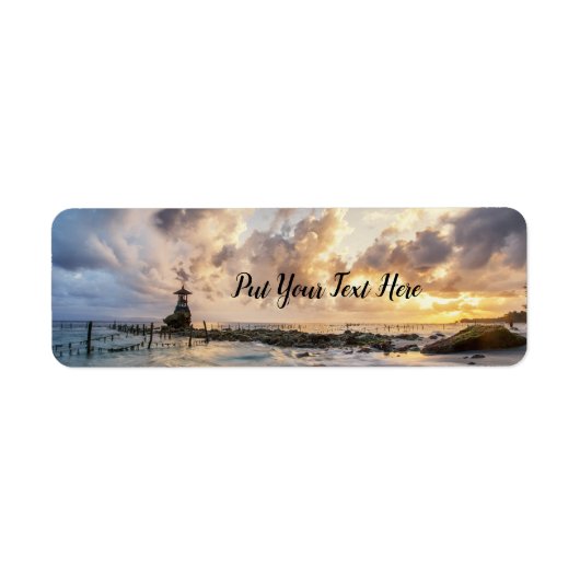 美しい日の出のビーチ – ヌサペニダバリイン ラベル (正面)