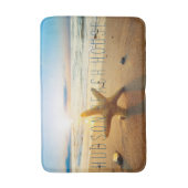 美しい日没のビーチのカスタムなビーチハウスのバス・マット バスマット (正面縦)