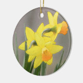 美しい春のラッパスイセン セラミックオーナメント (左)