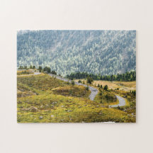 美しい曲線の道、オーストリアの風景