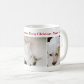 美しい極白の子犬のクリスマス コーヒーマグカップ (正面右)