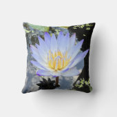 美しい水の百合写真 クッション (裏面)