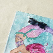 美しい水の色の小さな人魚 ビーチタオル (インサイチュ)