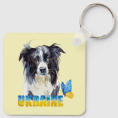 美しい水の色ウクライナ犬と蝶 キーホルダー (裏面)