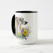 美しい水色のグレイハウンドの花を持つ犬 マグカップ (正面左)
