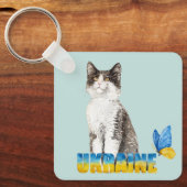 美しい水色ウクライナ猫と蝶 キーホルダー (正面)