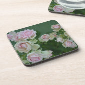 美しい淡いピンクのガーデンローズ コースター (左側)