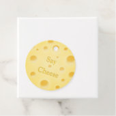 美しい淡い色のイエローチーズスライスカスタムラウンド フェイバータグ (インサイチュ)