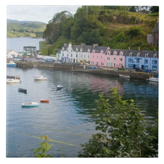 美しい港と帆船2隻に映る タイル (正面)