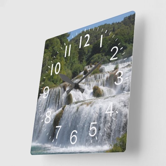 美しい滝のシーン スクエア壁時計 (傾斜)