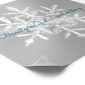 美しい灰色の雪感動的片のポスター ポスター (角)