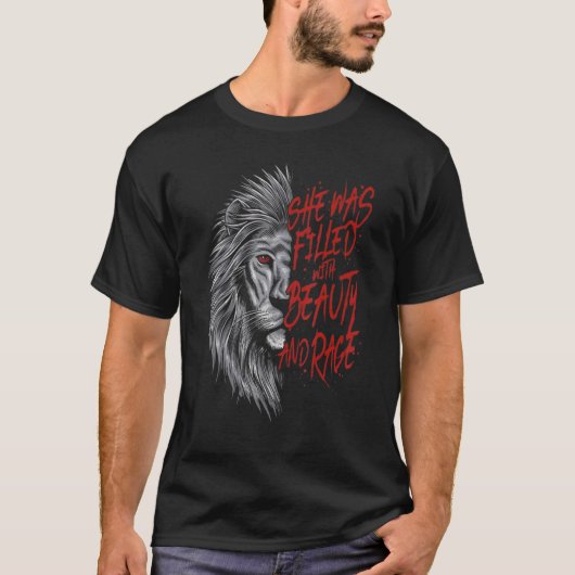 美しい災害 彼女は美しさと怒りで満たされていた Tシャツ (正面)