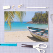 美しい熱帯ビーチとボート 薄葉紙 (クラフト)