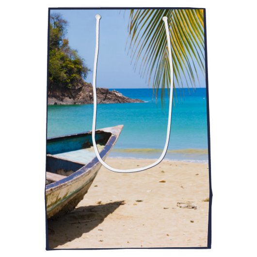 美しい熱帯ビーチとローボート誕生日 ミディアムペーパーバッグ (裏面)