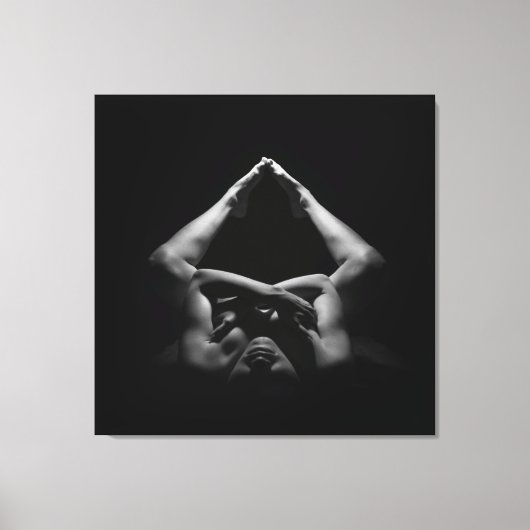 美しい生きている女性 キャンバスプリント (正面)