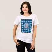 美しい白いユリ模様 トライブレンドTシャツ (正面全面)