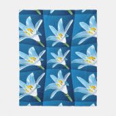 美しい白いユリ模様 フリースブランケット (正面)